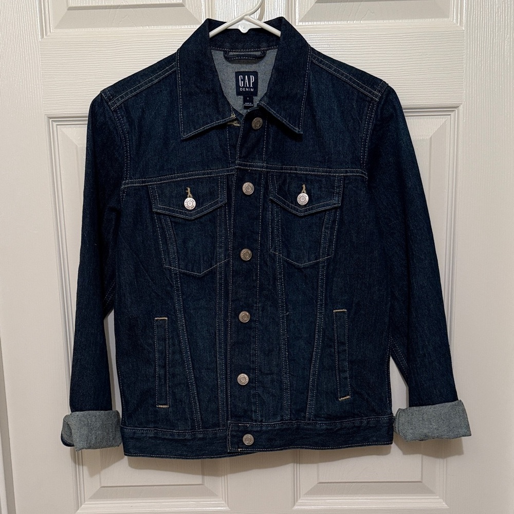 GAP Women’s Deep Blue Denim Jacket